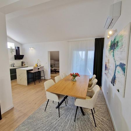 Apartments Jasna 罗维尼 外观 照片