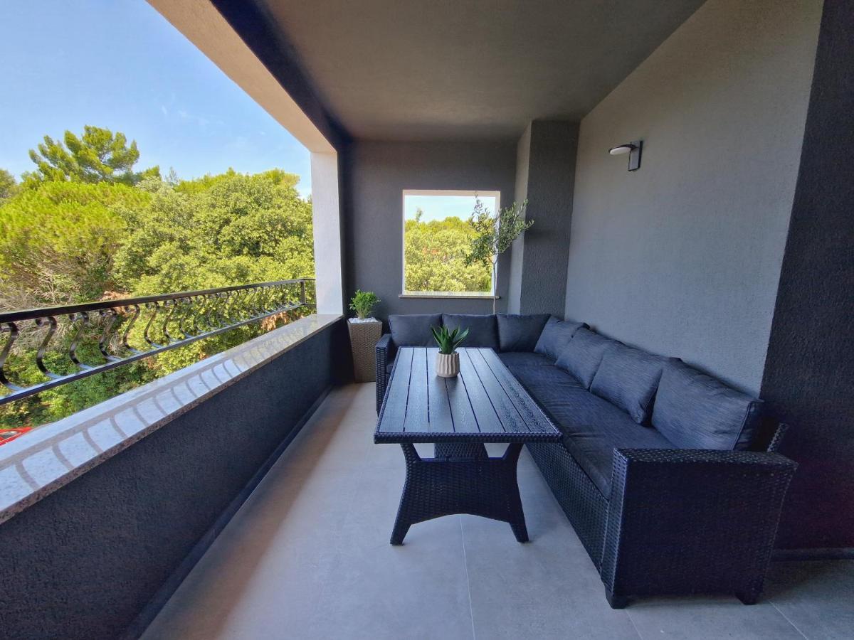 Apartments Jasna 罗维尼 外观 照片