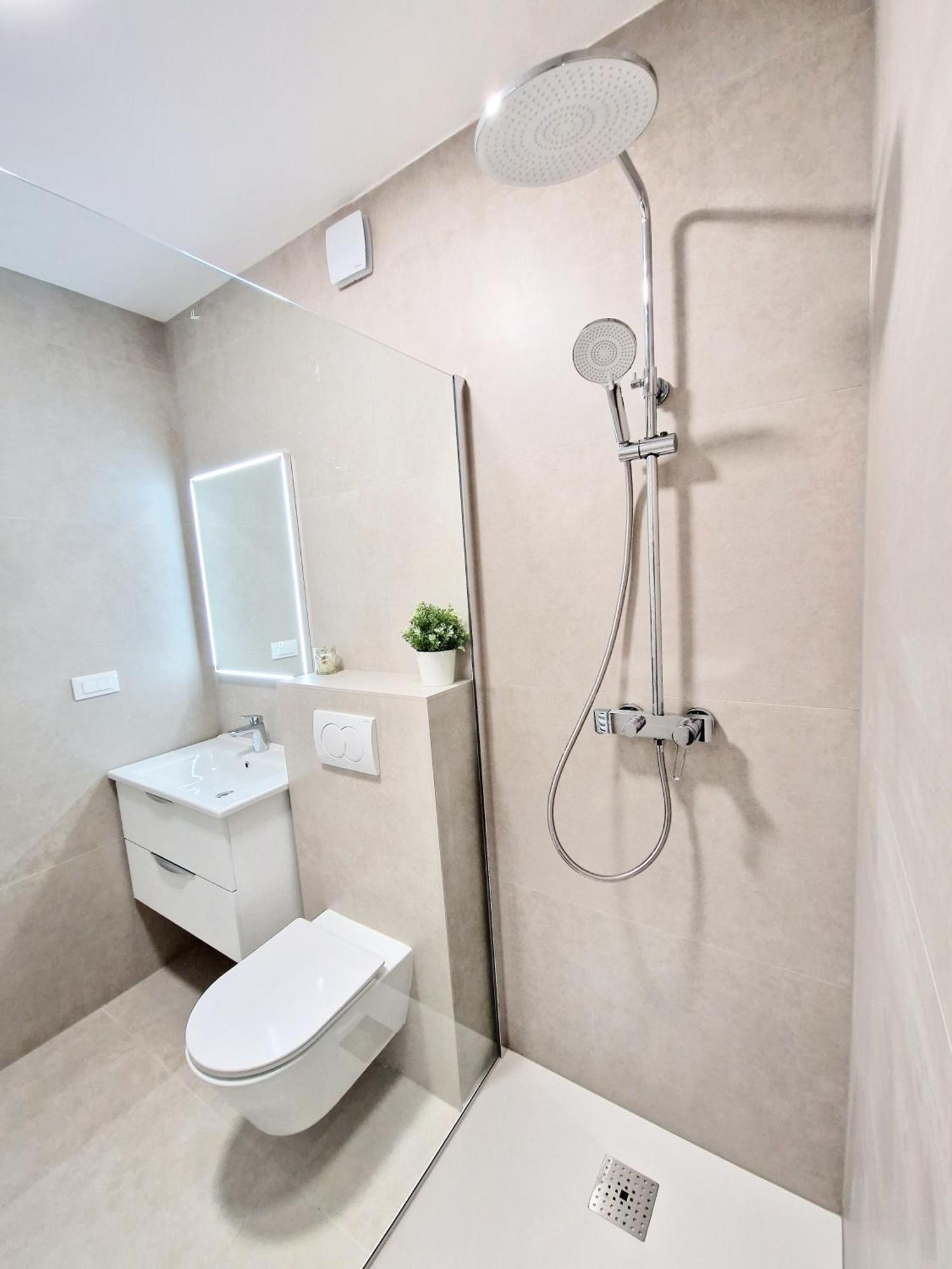 Apartments Jasna 罗维尼 外观 照片